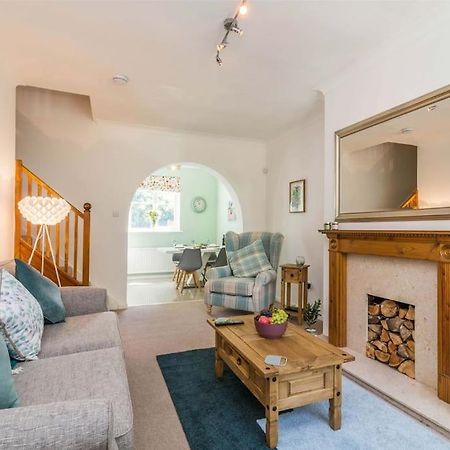 Lovely Home With Four Bedrooms And Private Garden And Parking, Close To Nottingham City Centre Buitenkant foto