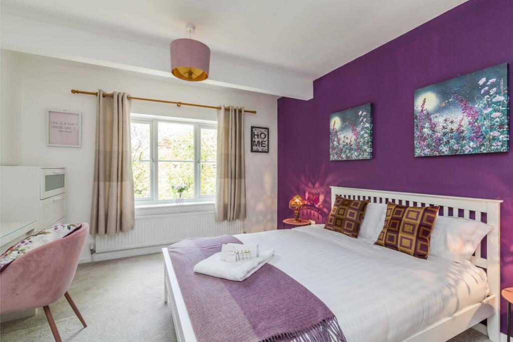 Lovely Home With Four Bedrooms And Private Garden And Parking, Close To Nottingham City Centre Buitenkant foto